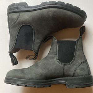 Blundstone Wms Chelsea Boots - Rustic Black US 8 (AU5)